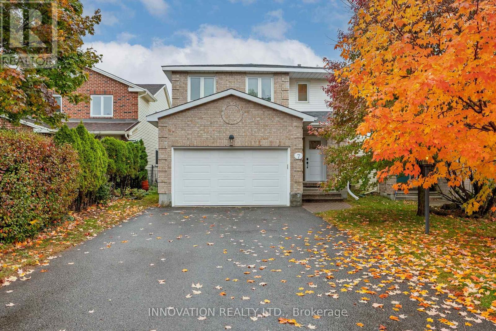7 HYANNIS AVENUE, Ottawa, Ontario