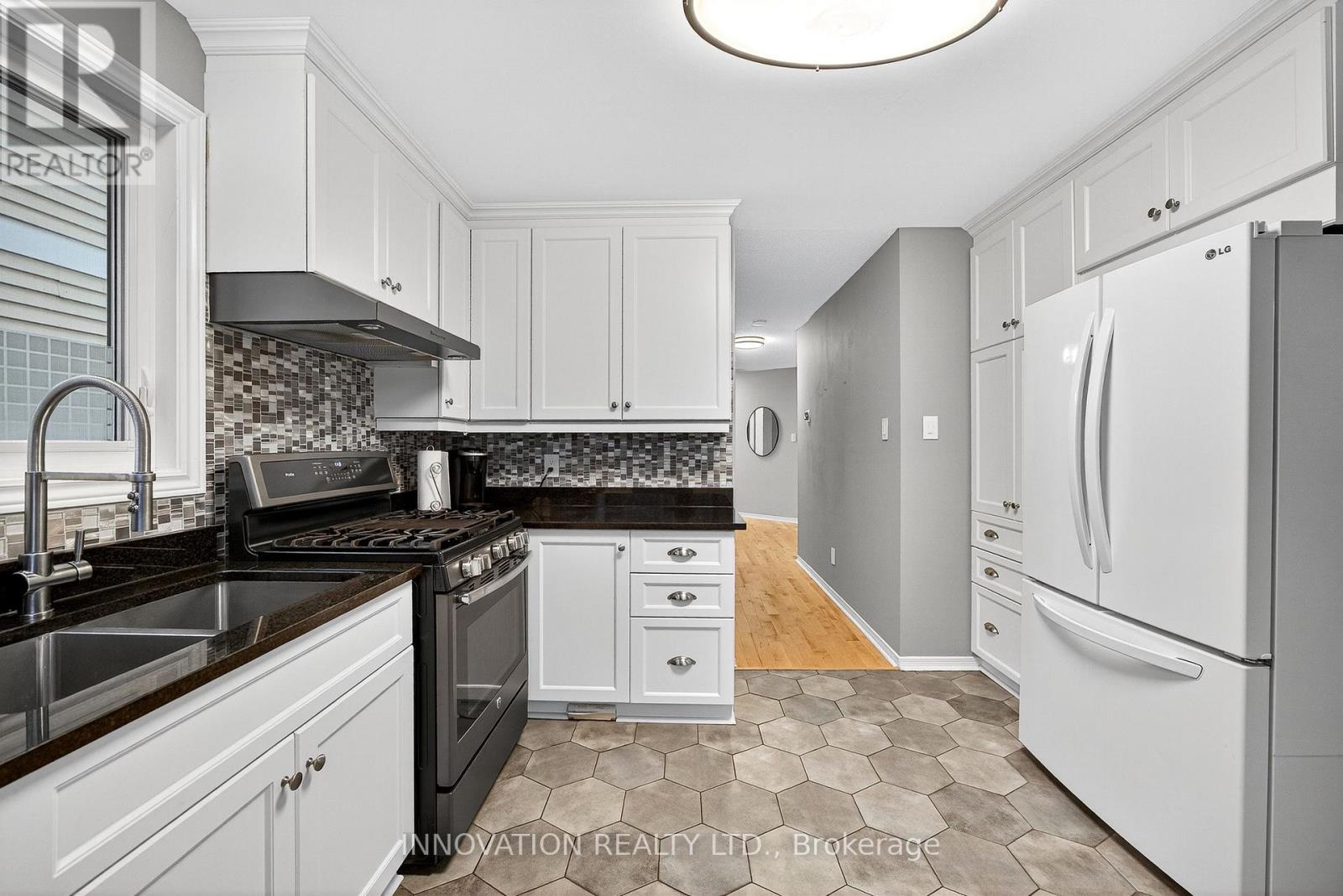 7 Hyannis Avenue, Ottawa, Ontario  K2J 3H9 - Photo 17 - X12477930