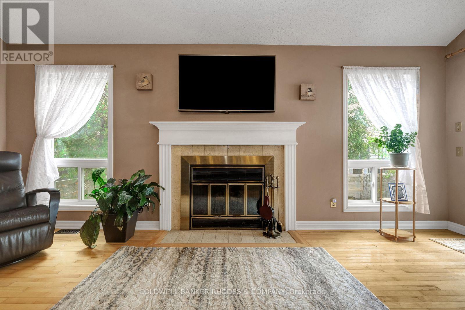 12 Bramblegrove Crescent, Ottawa, Ontario  K1T 3G3 - Photo 12 - X12477961