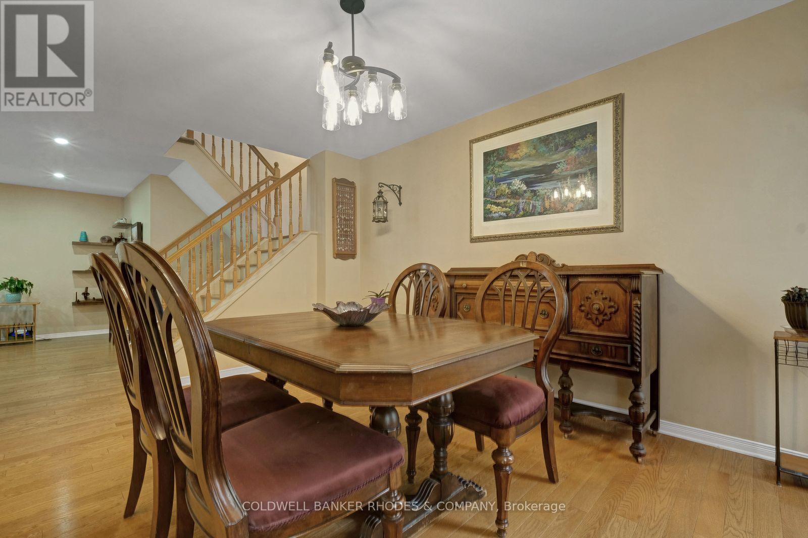 12 Bramblegrove Crescent, Ottawa, Ontario  K1T 3G3 - Photo 15 - X12477961