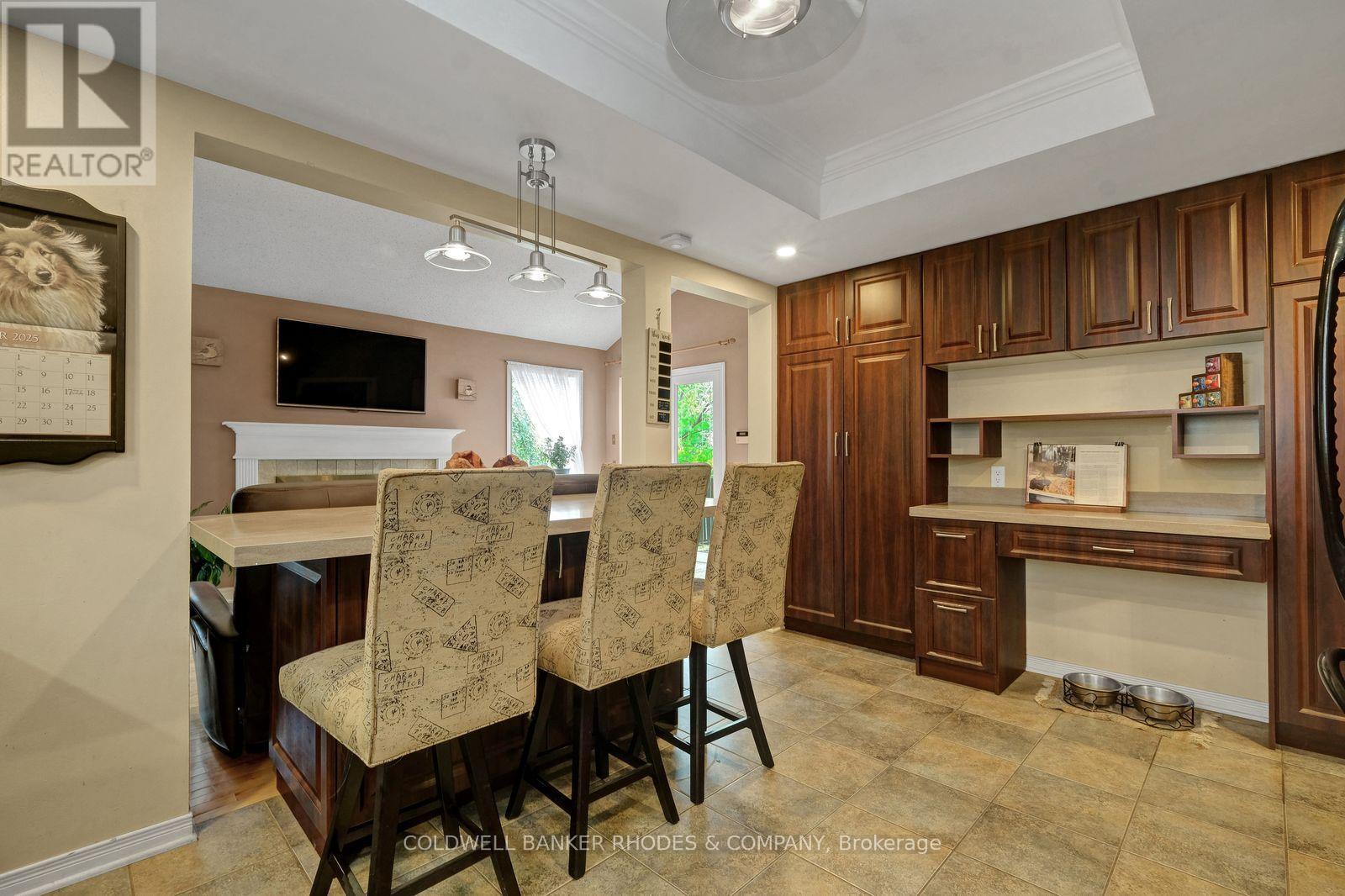 12 Bramblegrove Crescent, Ottawa, Ontario  K1T 3G3 - Photo 21 - X12477961