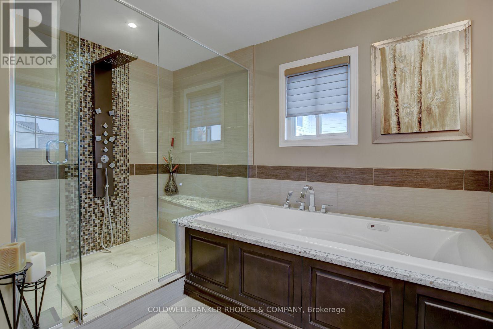 12 Bramblegrove Crescent, Ottawa, Ontario  K1T 3G3 - Photo 26 - X12477961