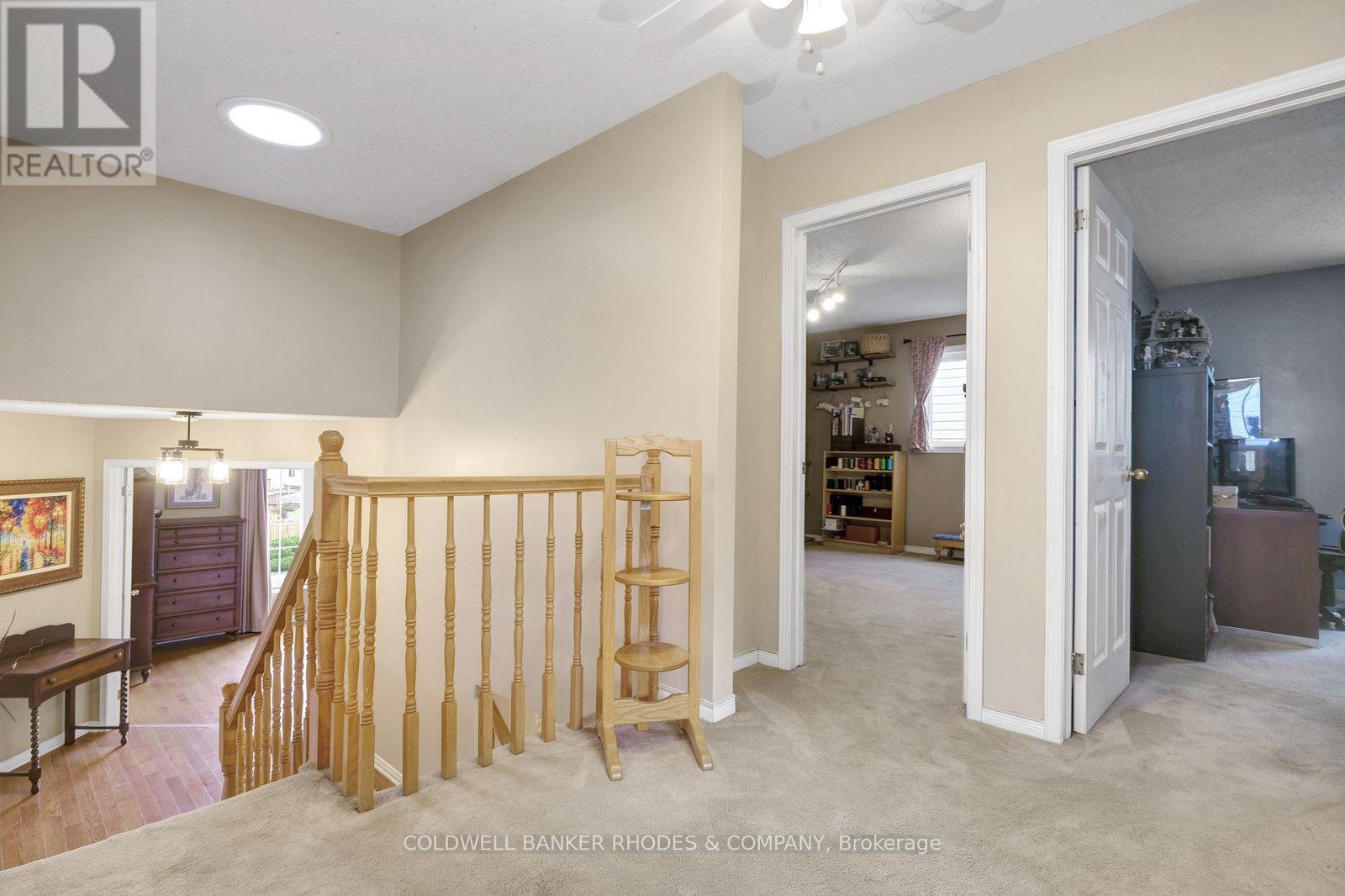 12 Bramblegrove Crescent, Ottawa, Ontario  K1T 3G3 - Photo 28 - X12477961