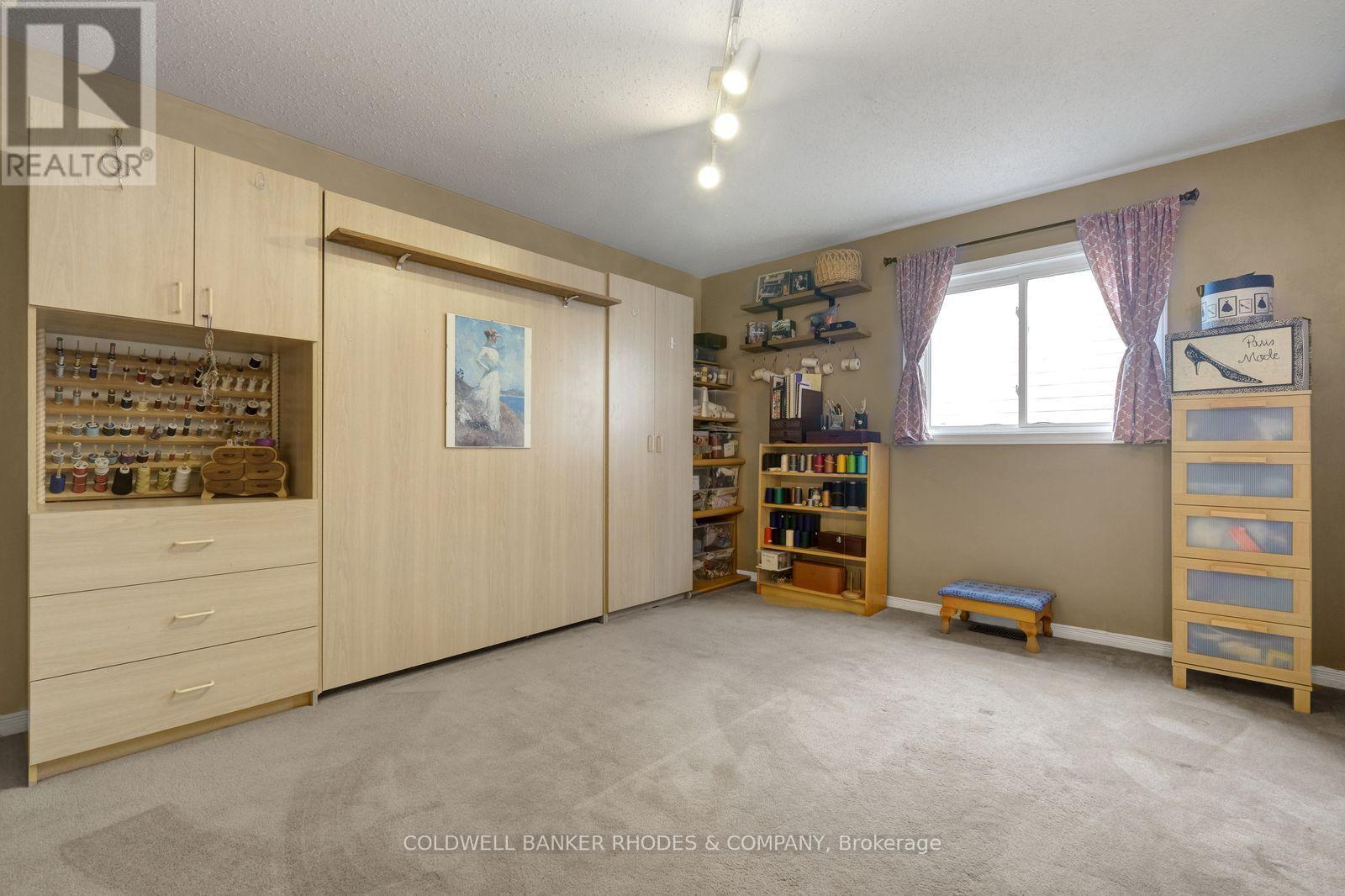 12 Bramblegrove Crescent, Ottawa, Ontario  K1T 3G3 - Photo 29 - X12477961