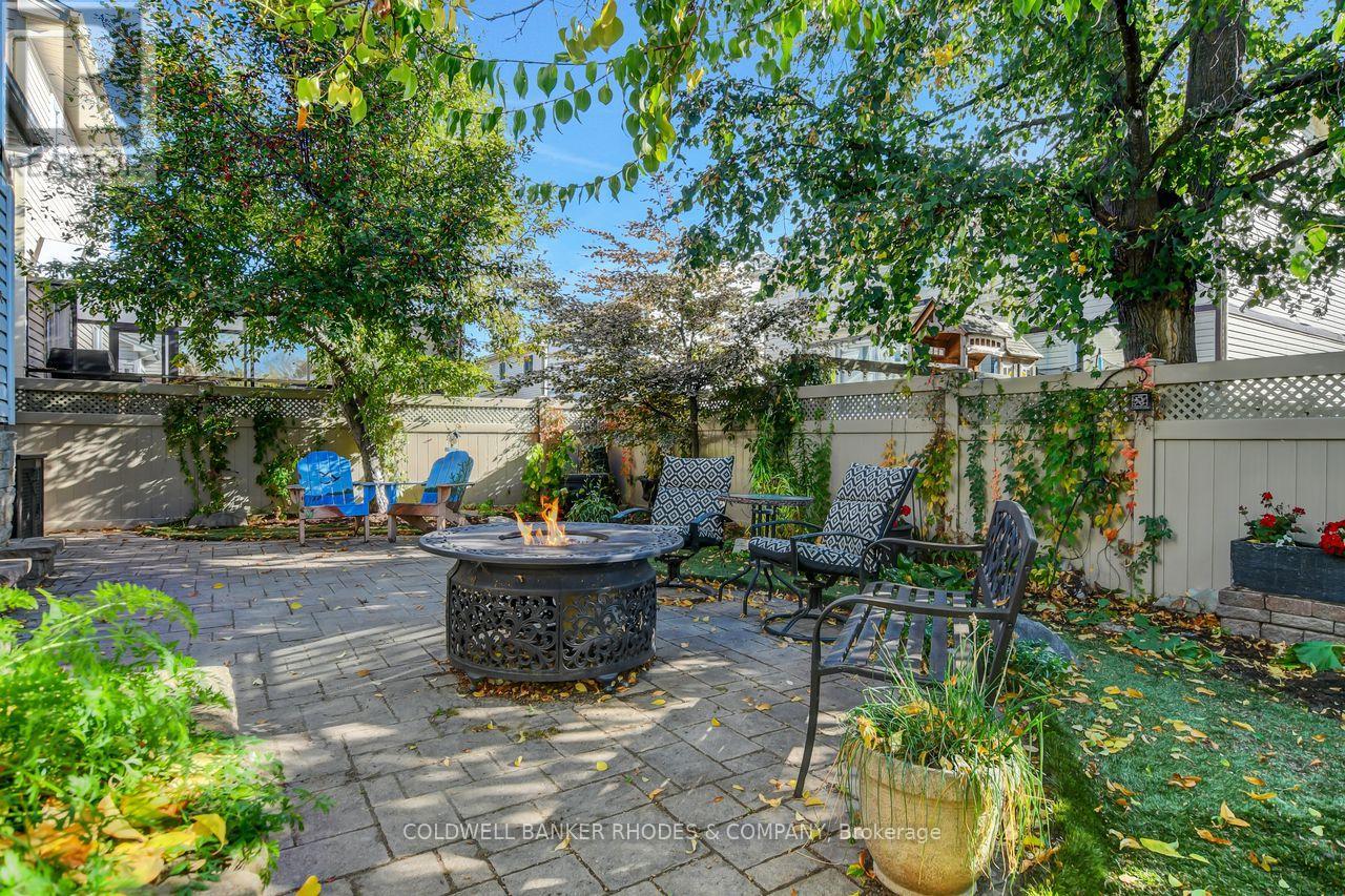 12 Bramblegrove Crescent, Ottawa, Ontario  K1T 3G3 - Photo 36 - X12477961