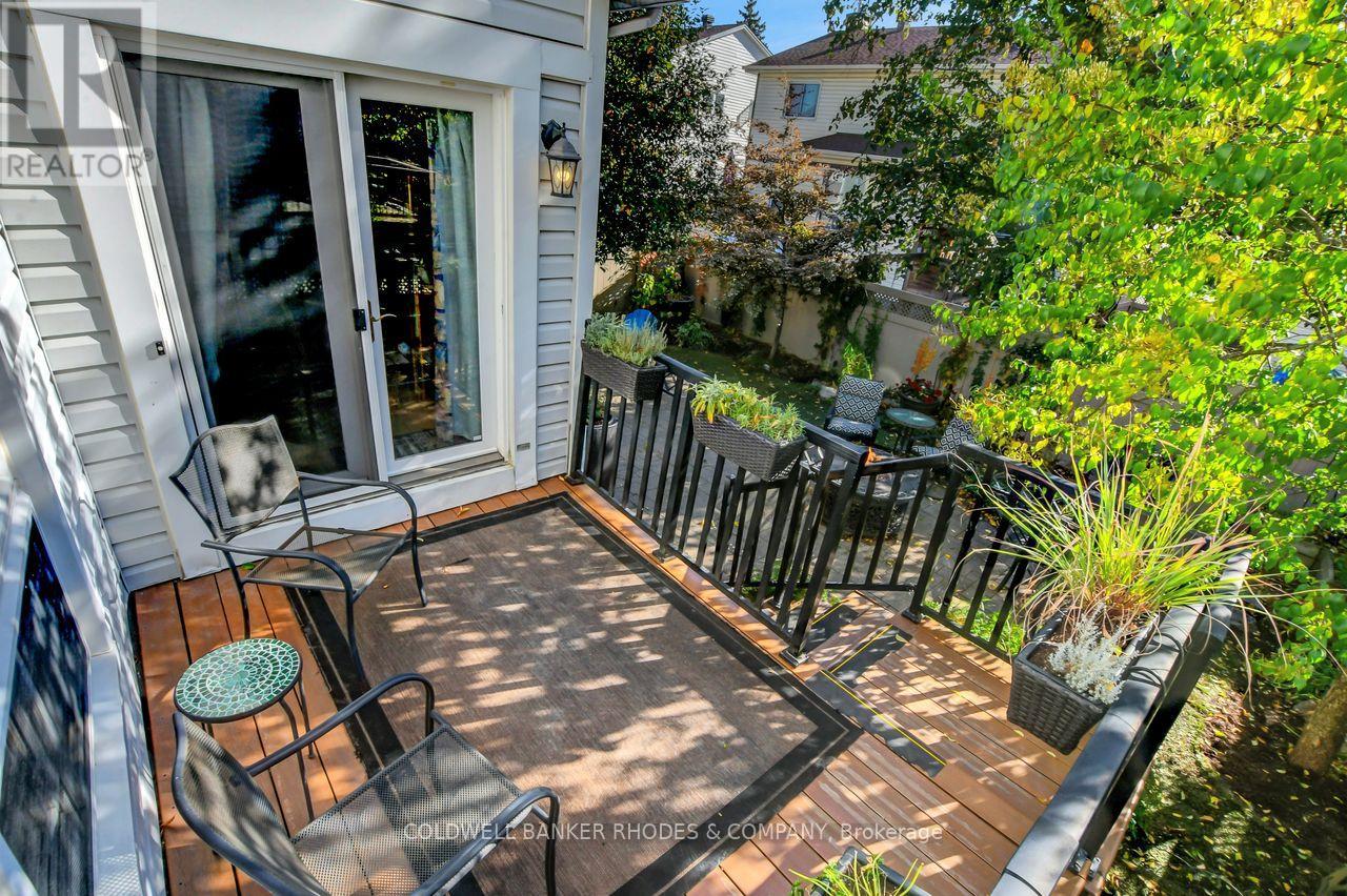 12 Bramblegrove Crescent, Ottawa, Ontario  K1T 3G3 - Photo 37 - X12477961