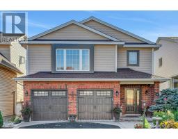 12 BRAMBLEGROVE CRESCENT, Ottawa, Ontario