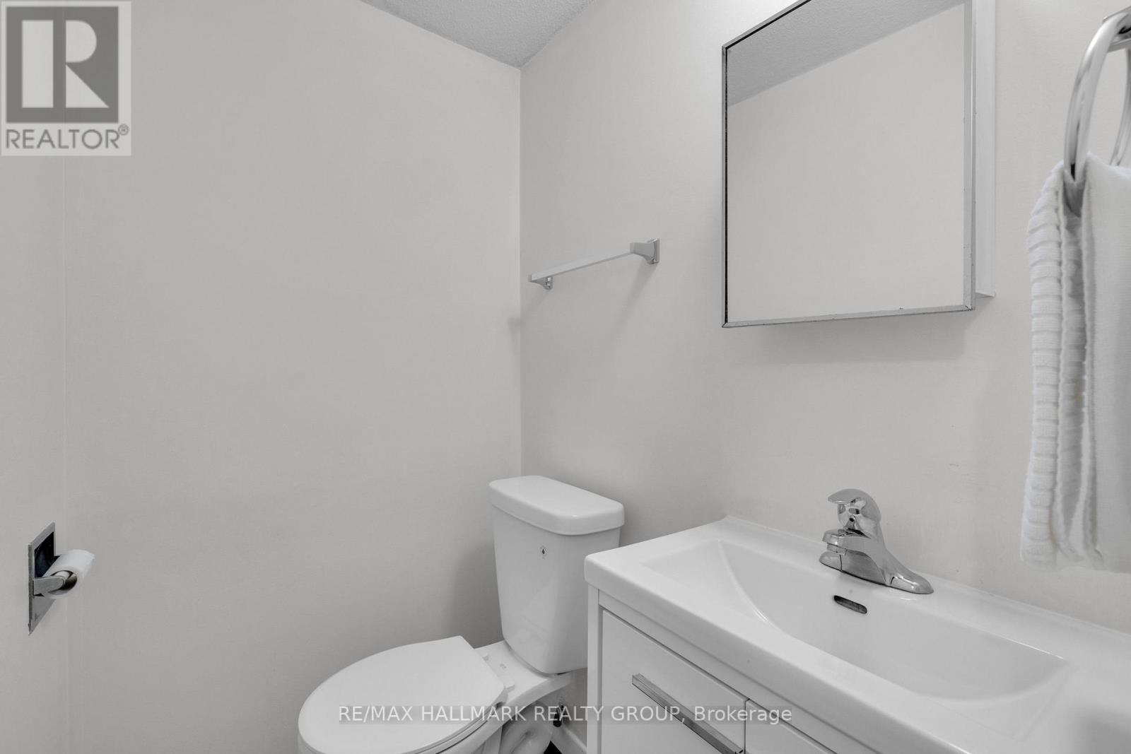 B - 479 Moodie Drive, Ottawa, Ontario  K2H 8T7 - Photo 28 - X12477985