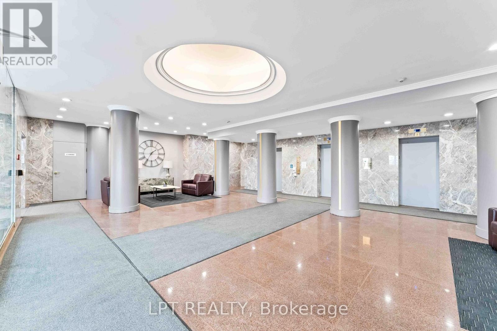 2806 - 545 St Laurent Boulevard, Ottawa, Ontario  K1K 4H9 - Photo 3 - X12477986