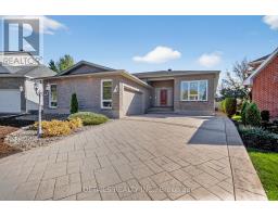 7 EAGLE CHASE COURT, Ottawa, Ontario