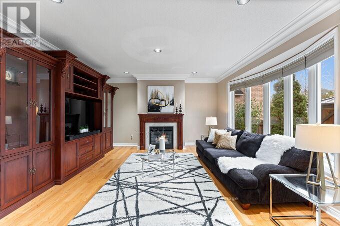 40 Barberry Crescent, Richmond Hill, Ontario  L4E 4S4 - Photo 14 - N12468494