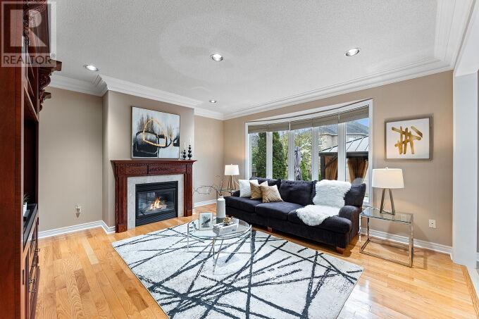 40 Barberry Crescent, Richmond Hill, Ontario  L4E 4S4 - Photo 13 - N12468494