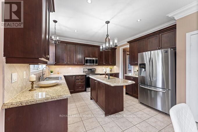 40 Barberry Crescent, Richmond Hill, Ontario  L4E 4S4 - Photo 19 - N12468494