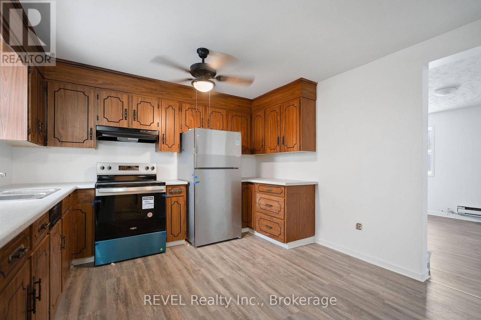 50 Front Street N, Thorold (Thorold Downtown), Ontario  L2V 1X5 - Photo 17 - X12477857