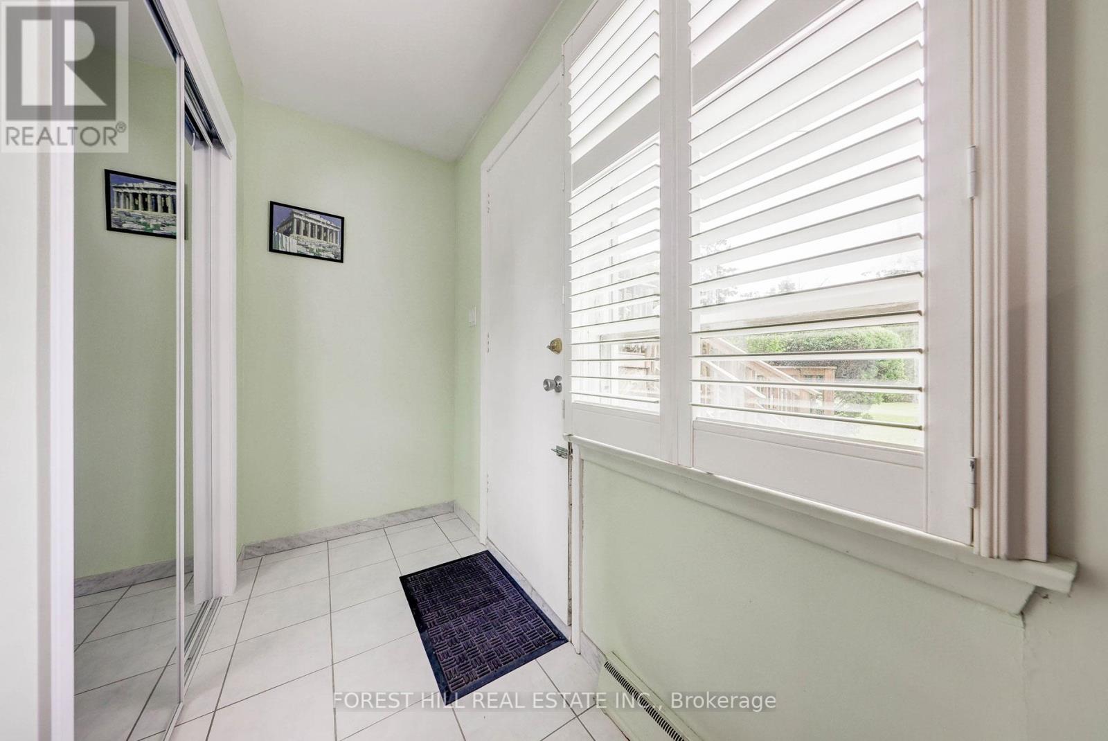 89 Portage Avenue, Toronto, Ontario  M9N 3H2 - Photo 27 - W12414247