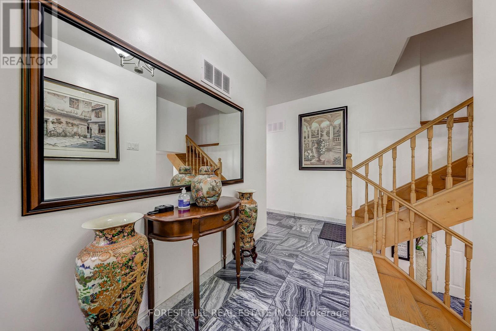 89 Portage Avenue, Toronto, Ontario  M9N 3H2 - Photo 9 - W12414247