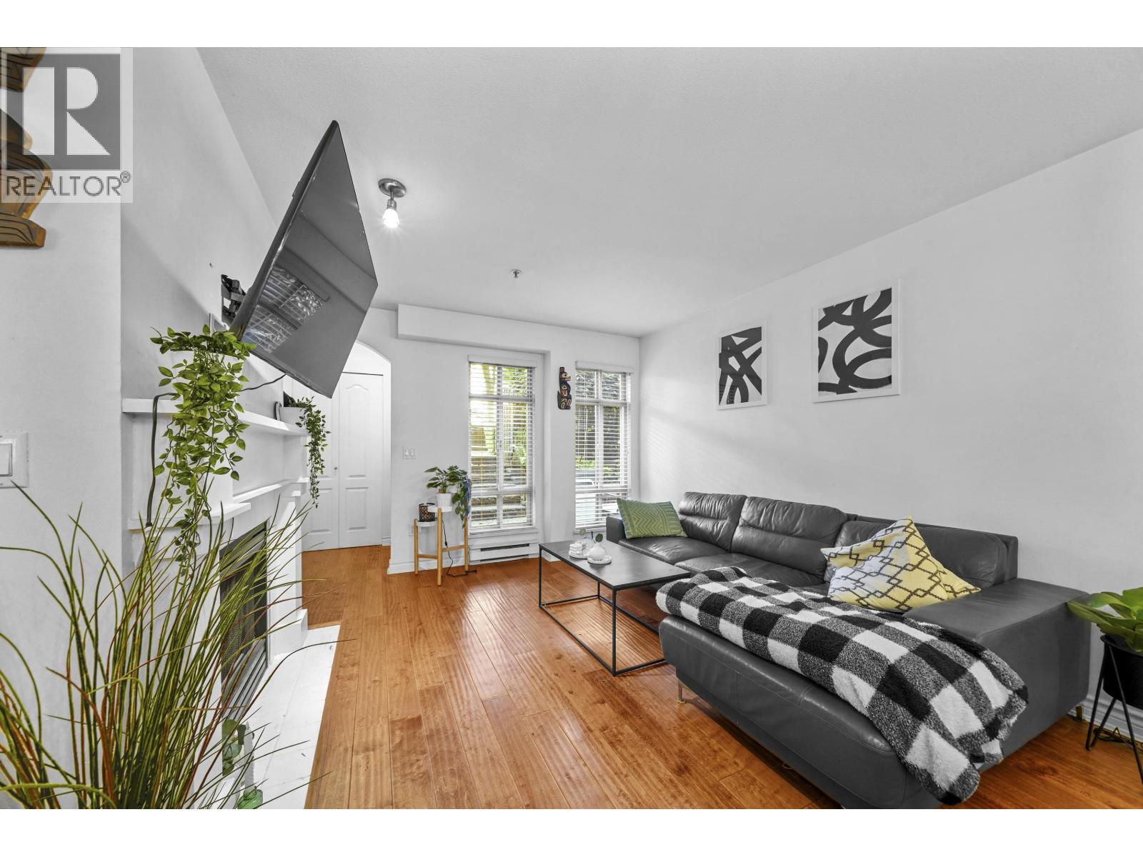3068 W 4th Avenue, Vancouver, British Columbia  V6K 1R4 - Photo 2 - R3061289