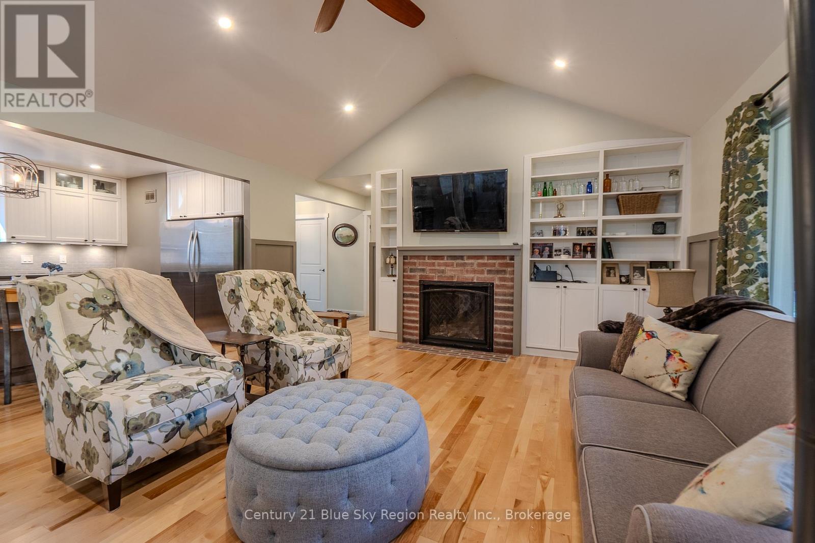 503 Ski Hill Road, Powassan, Ontario  P0H 1Z0 - Photo 16 - X12477908