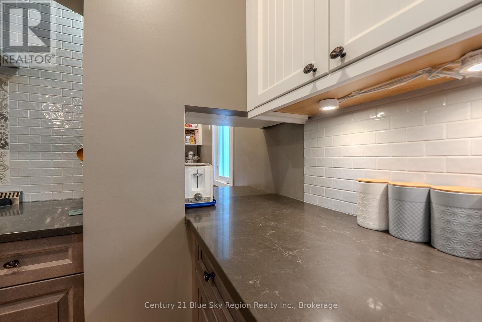 503 Ski Hill Road, Powassan, Ontario  P0H 1Z0 - Photo 12 - X12477908