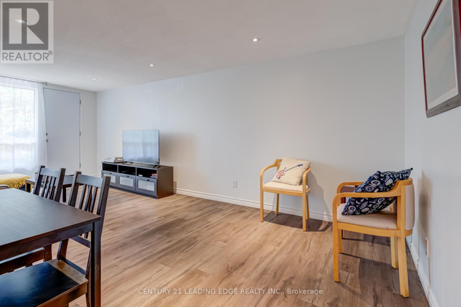 314 - 30 Avalon Place, Kitchener, Ontario  N2M 4N6 - Photo 13 - X12442563