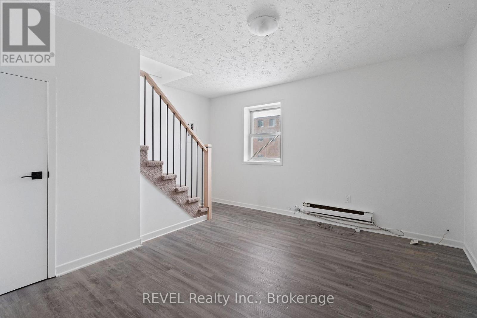 50 Front Street N, Thorold (Thorold Downtown), Ontario  L2V 1X5 - Photo 18 - X12477857