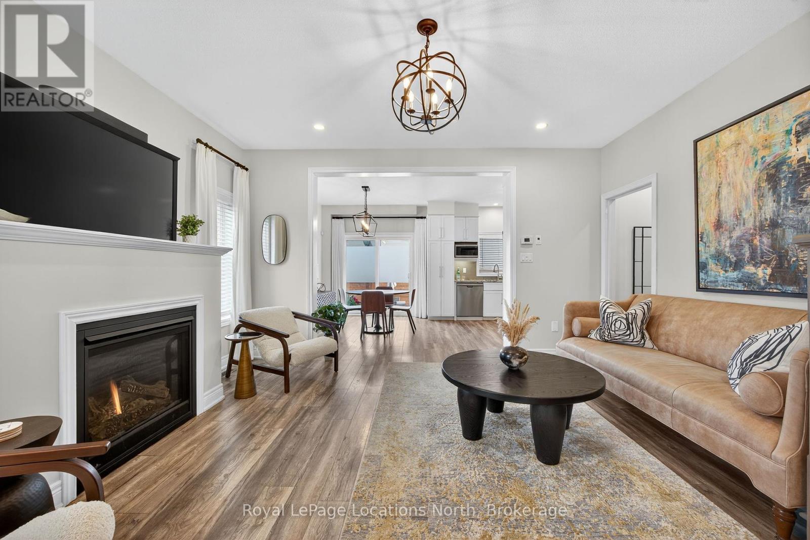 191 Collins Street, Collingwood, Ontario  L9Y 1M5 - Photo 4 - S12432526