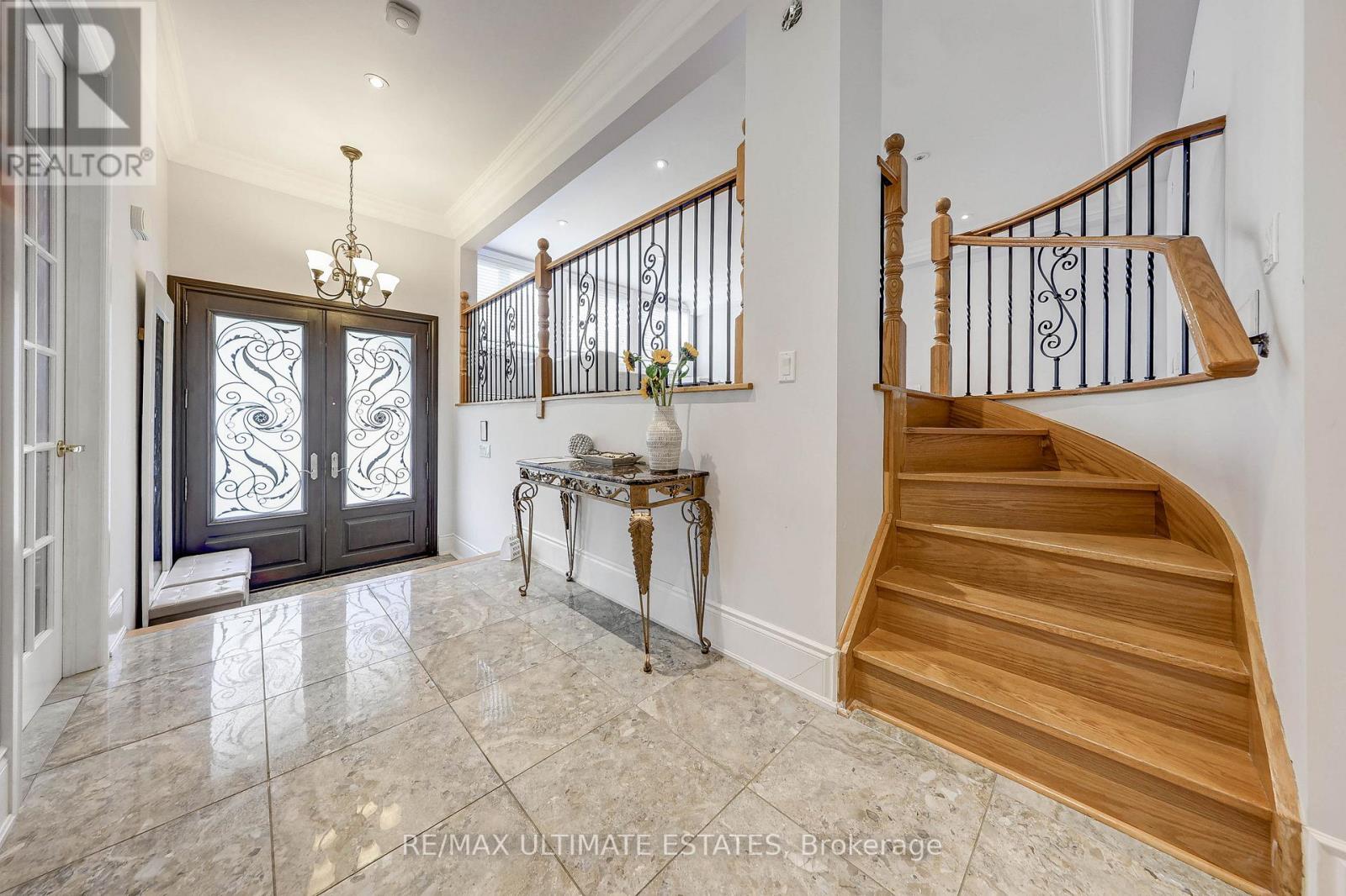 19 Bonnington Place, Toronto, Ontario  M2N 4V2 - Photo 9 - C12472987