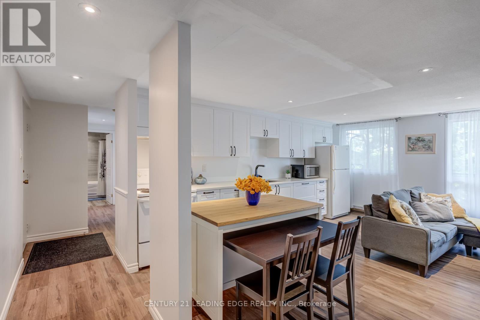 314 - 30 Avalon Place, Kitchener, Ontario  N2M 4N6 - Photo 9 - X12442563