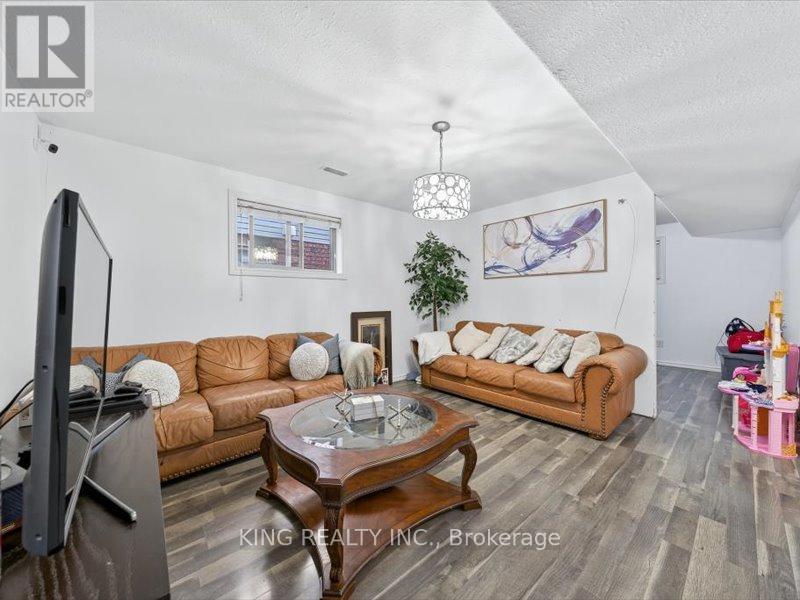 565 Grey Street, Brantford, Ontario  N3S 0C3 - Photo 37 - X12472641