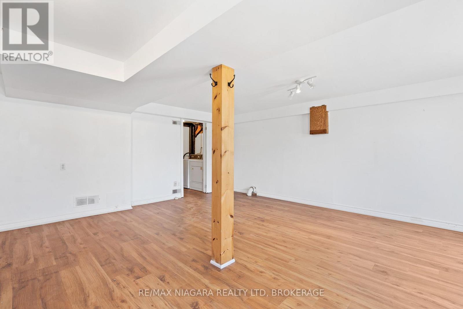 290 Lakeshore Road, Fort Erie, Ontario  L2A 1B4 - Photo 36 - X12477862