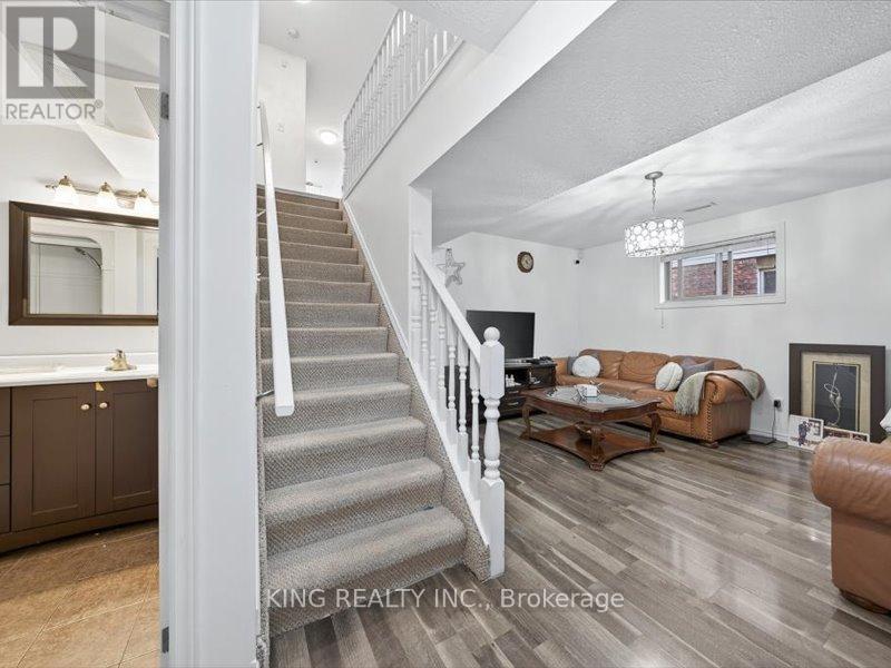 565 Grey Street, Brantford, Ontario  N3S 0C3 - Photo 34 - X12472641