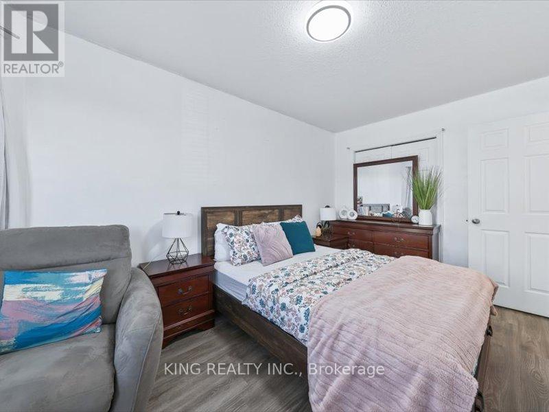 565 Grey Street, Brantford, Ontario  N3S 0C3 - Photo 23 - X12472641