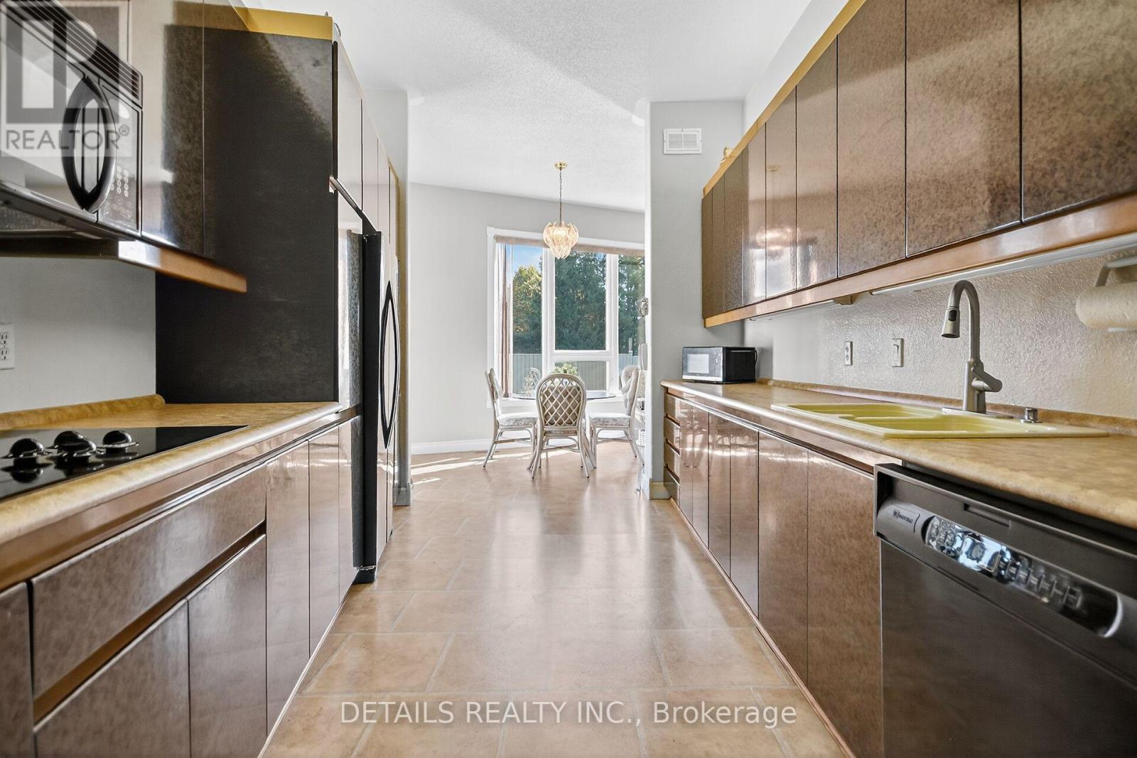 7 Eagle Chase Court, Ottawa, Ontario  K2J 3N5 - Photo 20 - X12478005