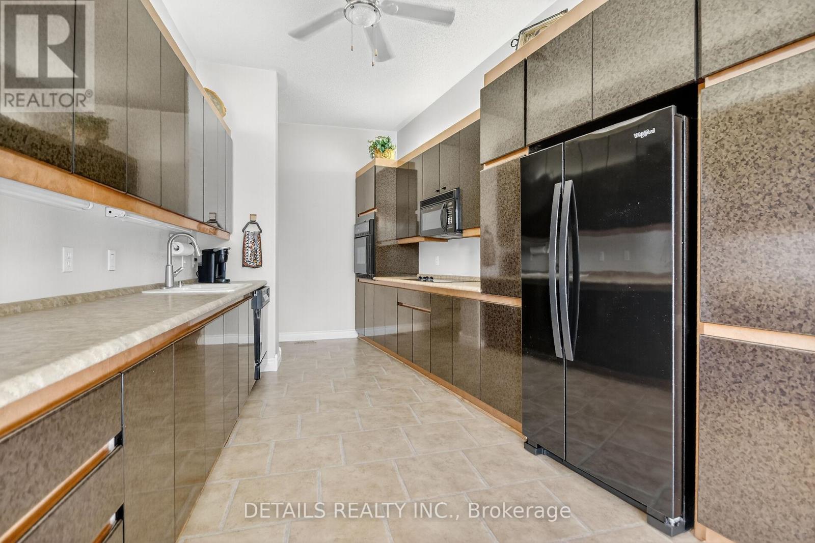 7 Eagle Chase Court, Ottawa, Ontario  K2J 3N5 - Photo 19 - X12478005