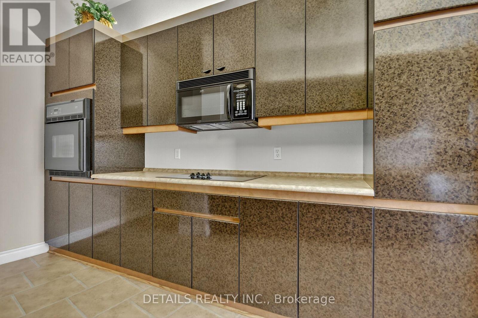 7 Eagle Chase Court, Ottawa, Ontario  K2J 3N5 - Photo 16 - X12478005
