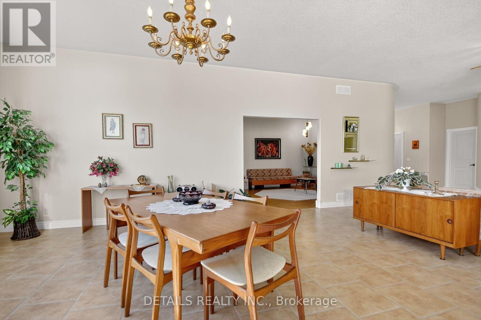 7 Eagle Chase Court, Ottawa, Ontario  K2J 3N5 - Photo 13 - X12478005