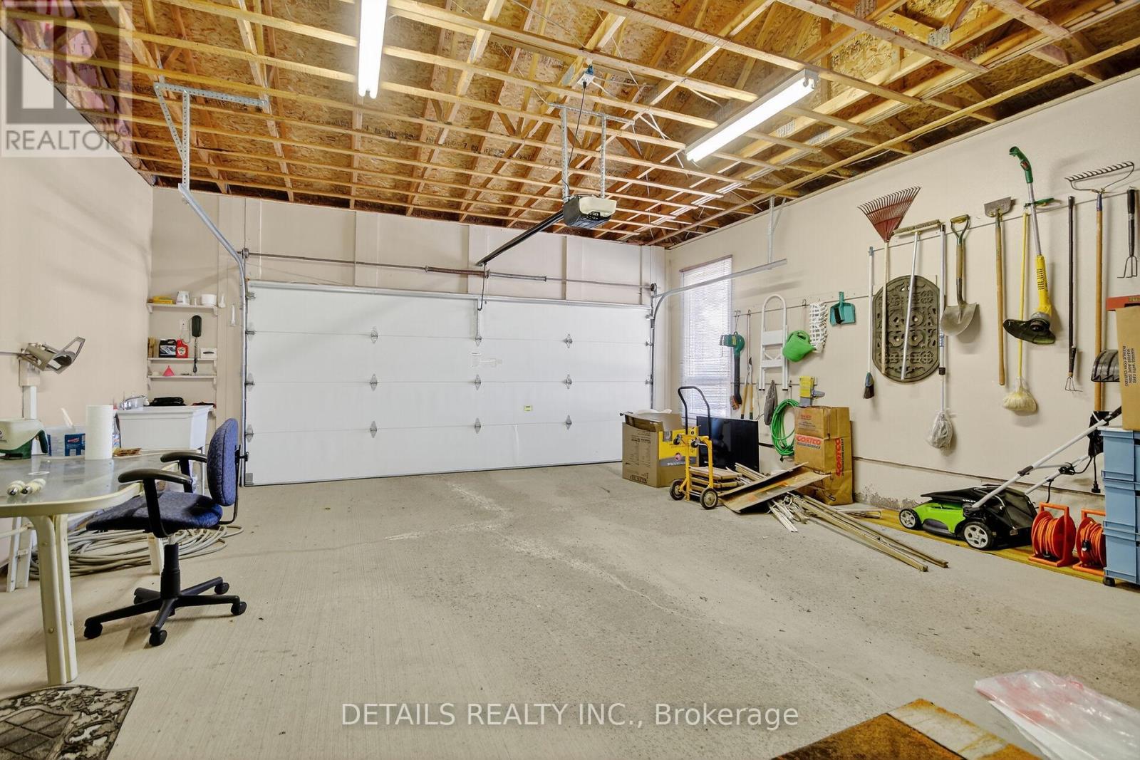 7 Eagle Chase Court, Ottawa, Ontario  K2J 3N5 - Photo 41 - X12478005
