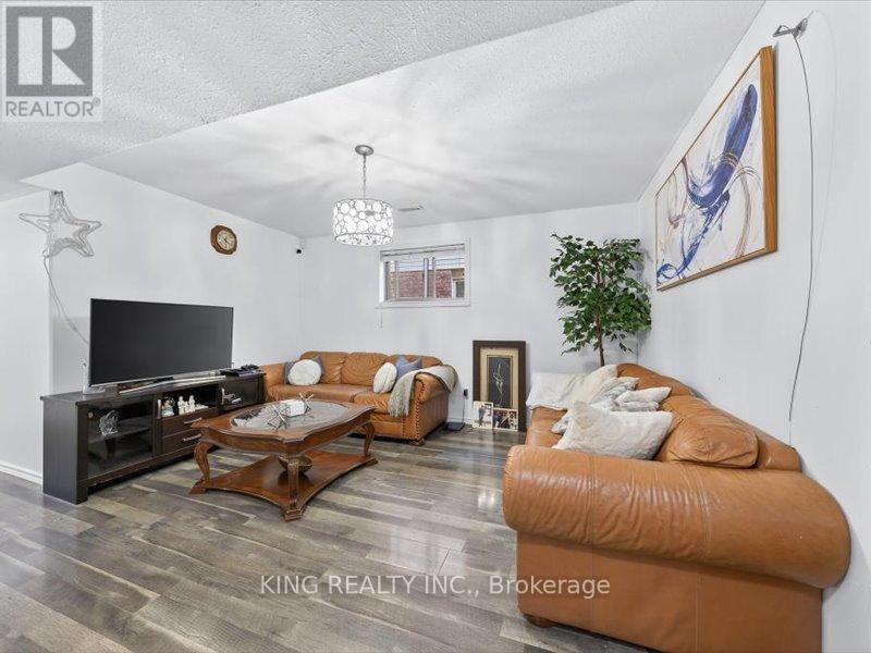 565 Grey Street, Brantford, Ontario  N3S 0C3 - Photo 36 - X12472641