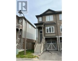 68 BLOOM CRESCENT, Hamilton, Ontario
