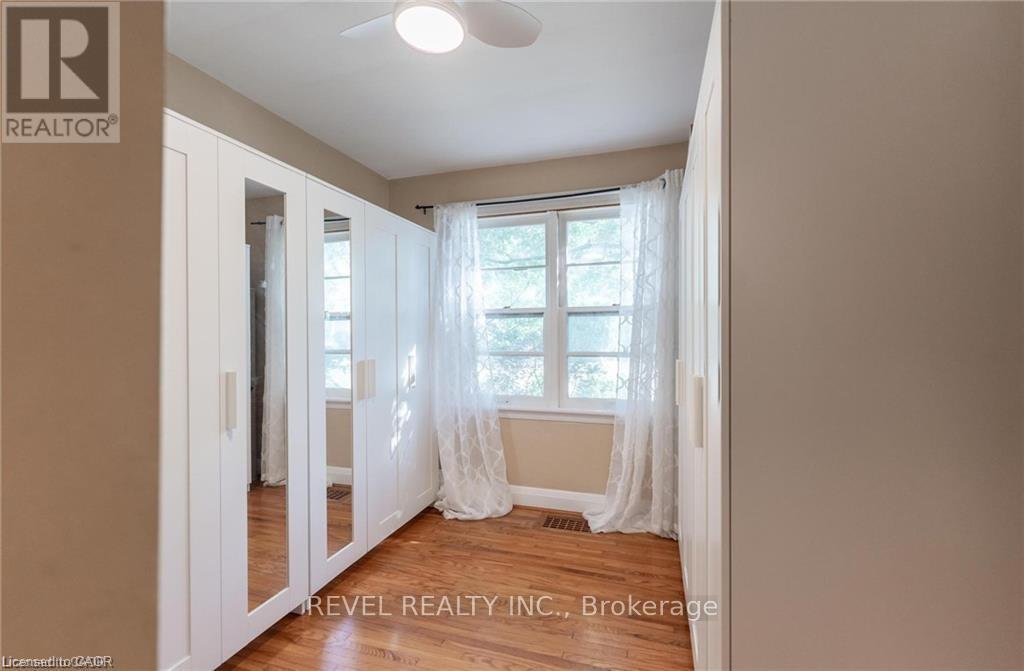 31 Academy Street, Hamilton, Ontario  L9G 2X8 - Photo 14 - X12475983