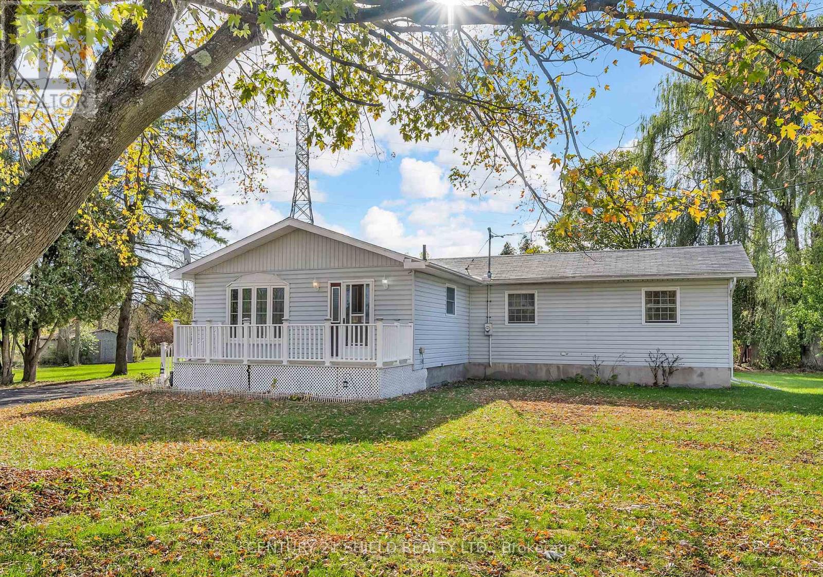 14276 Dafoe Road, South Stormont, Ontario  K0C 1M0 - Photo 2 - X12475893