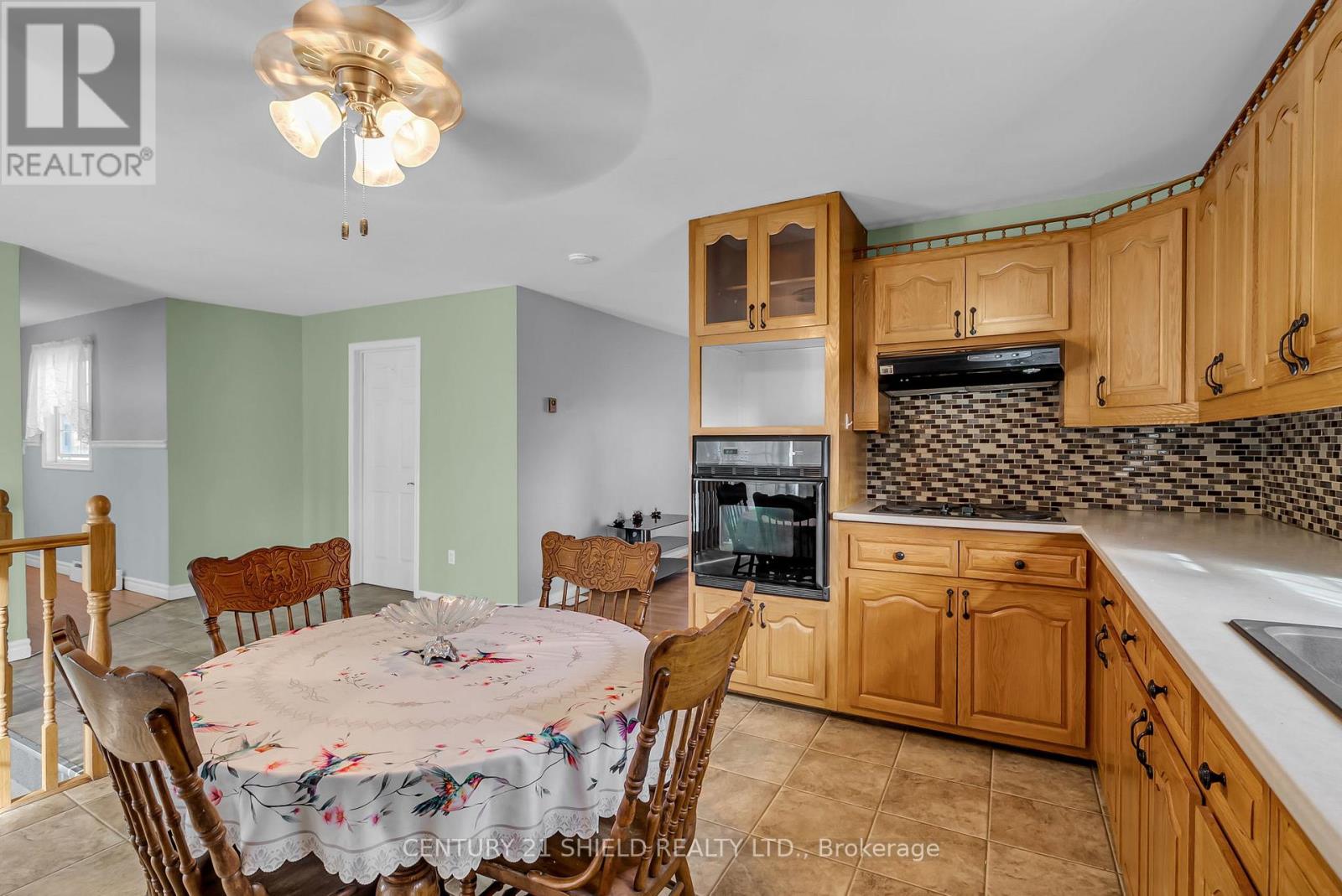 14276 Dafoe Road, South Stormont, Ontario  K0C 1M0 - Photo 8 - X12475893