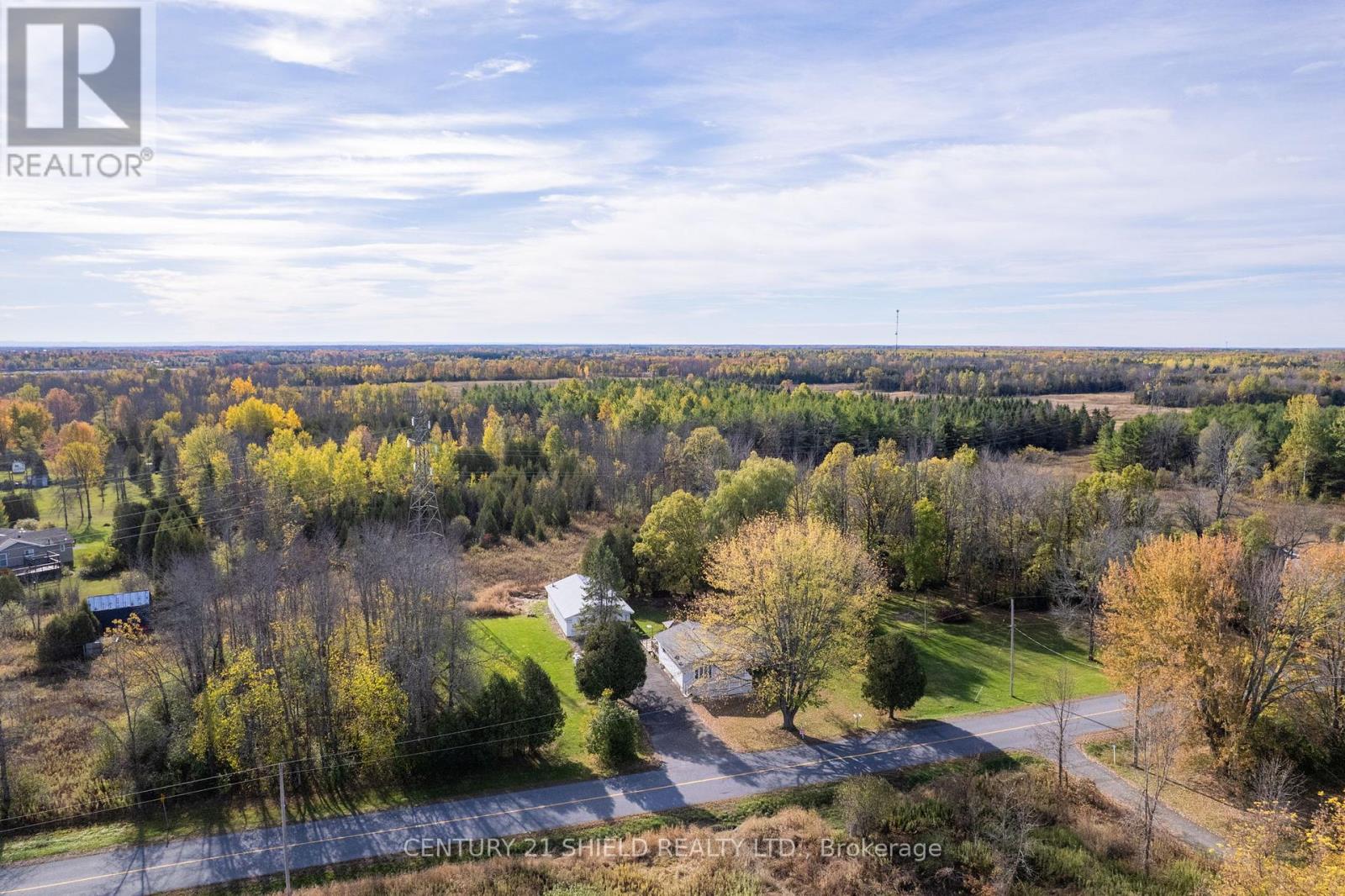 14276 Dafoe Road, South Stormont, Ontario  K0C 1M0 - Photo 4 - X12475893