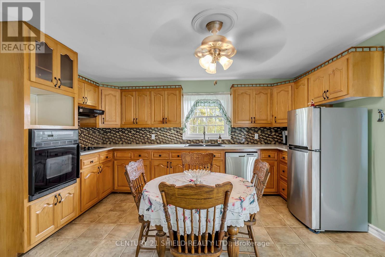 14276 Dafoe Road, South Stormont, Ontario  K0C 1M0 - Photo 6 - X12475893