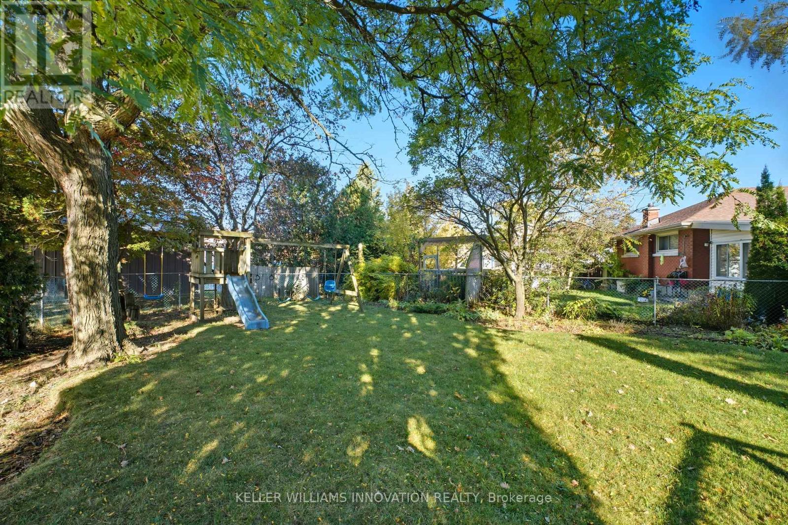 37 Kensington Avenue, Kitchener, Ontario  N2B 1J5 - Photo 28 - X12476179