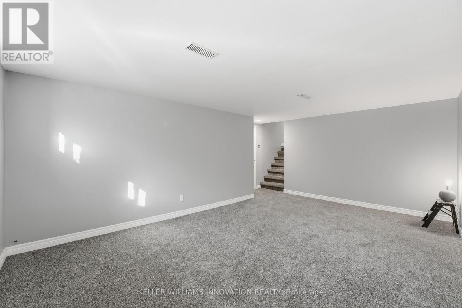 37 Kensington Avenue, Kitchener, Ontario  N2B 1J5 - Photo 22 - X12476179