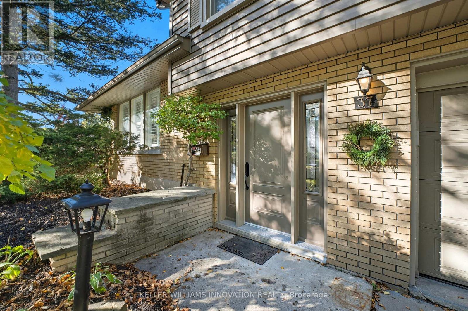 37 Kensington Avenue, Kitchener, Ontario  N2B 1J5 - Photo 4 - X12476179
