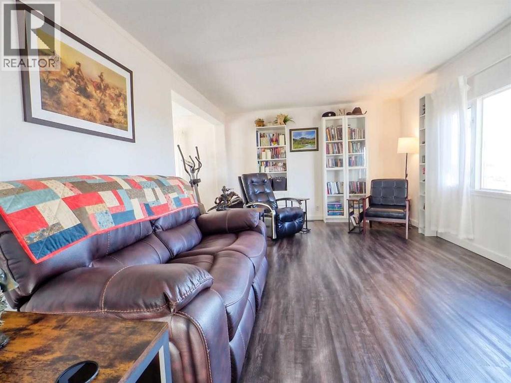 315 3 Avenue, Torrington, Alberta  T0M 2B0 - Photo 13 - A2266387