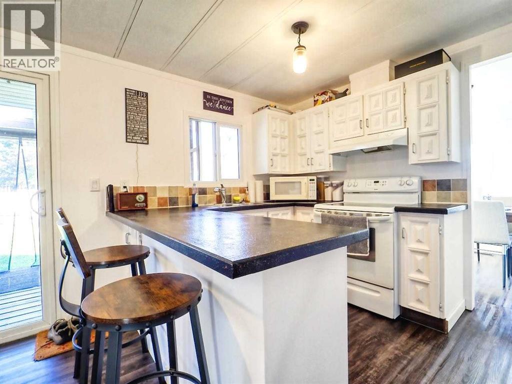 315 3 Avenue, Torrington, Alberta  T0M 2B0 - Photo 17 - A2266387