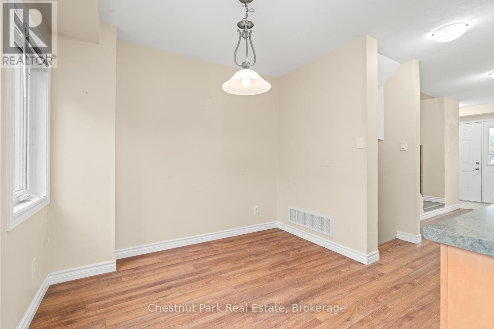 3 - 37 Silver Street, Huntsville, Ontario  P1H 1M2 - Photo 14 - X12477903